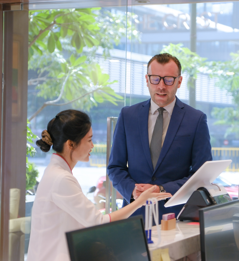 Patient consultation at Elite Dental